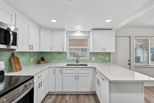 8245 VENDOME BOULEVARD N, Pinellas Park, FL 33781