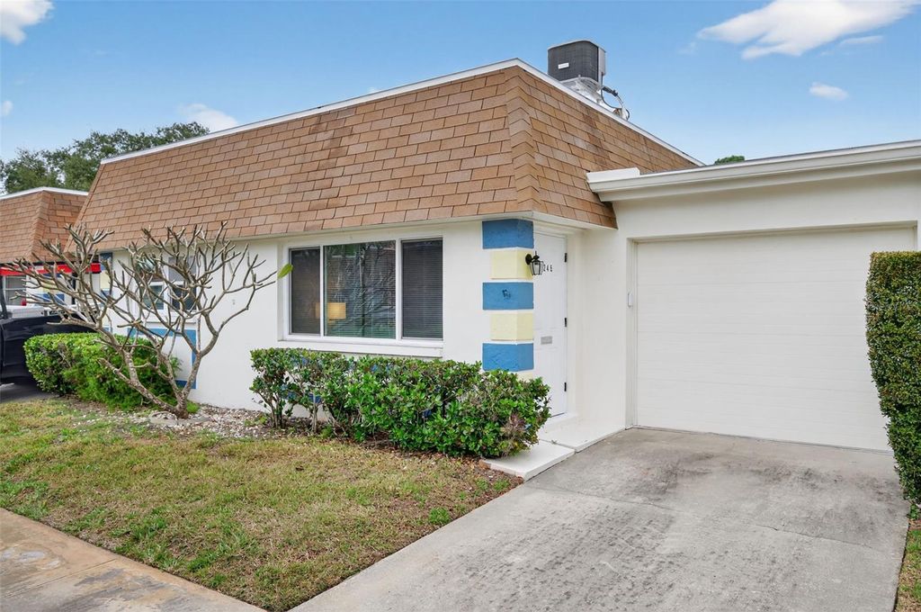 8245 VENDOME BOULEVARD N, Pinellas Park, FL 33781