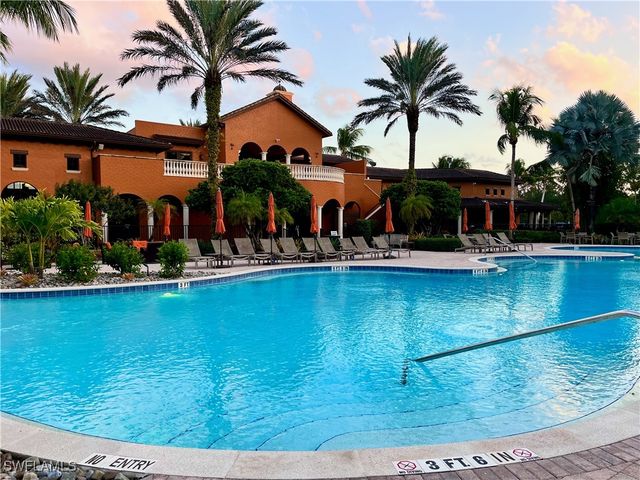 9092 Chula Vista ST 11003, Naples, FL 34113