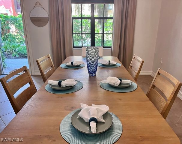 9092 Chula Vista ST 11003, Naples, FL 34113