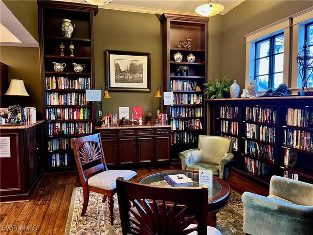 9092 Chula Vista ST 11003, Naples, FL 34113