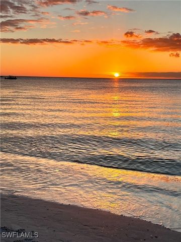 9092 Chula Vista ST 11003, Naples, FL 34113