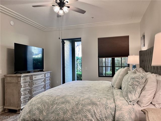 9092 Chula Vista ST 11003, Naples, FL 34113