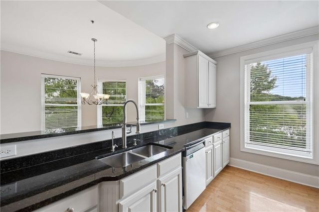 560 Dutch Valley Road NE 311, Atlanta, GA 30324