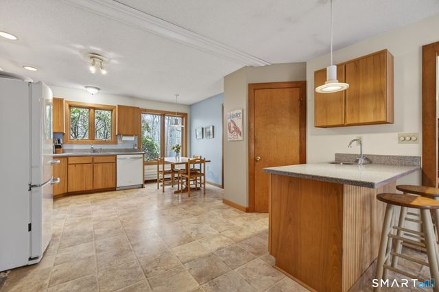 24 Tower Hill Road, Clinton, CT 06413