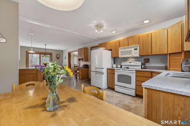 24 Tower Hill Road, Clinton, CT 06413