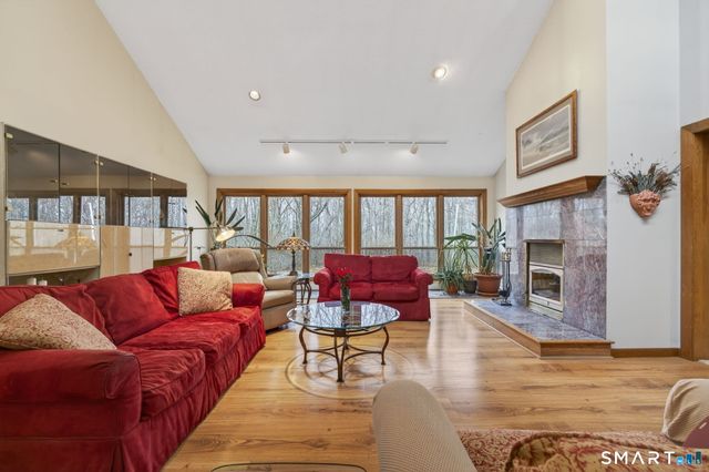 24 Tower Hill Road, Clinton, CT 06413