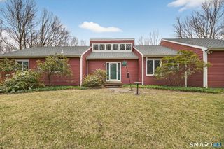 24 Tower Hill Road, Clinton, CT 06413