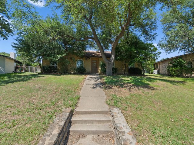 2039 Chestnut Road, Carrollton, TX 75007