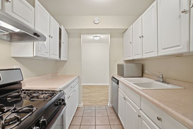 1895 Tall Oaks Drive 3508, Aurora, IL 60505