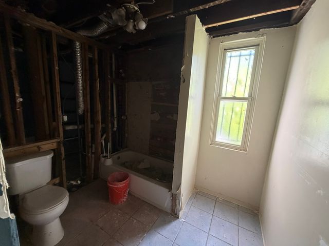4150 W CARROLL Avenue, Chicago, IL 60624