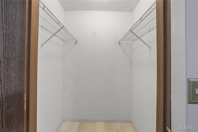 2052 Waybridge Lane, Fenton, MO 63026