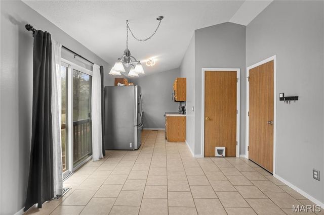 2052 Waybridge Lane, Fenton, MO 63026