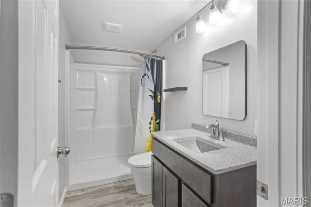 2052 Waybridge Lane, Fenton, MO 63026