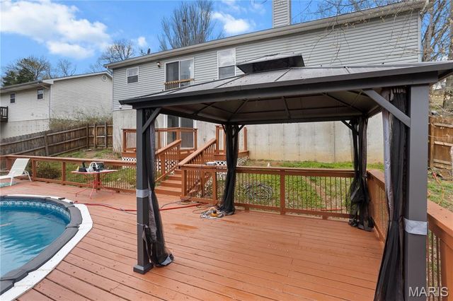 2052 Waybridge Lane, Fenton, MO 63026