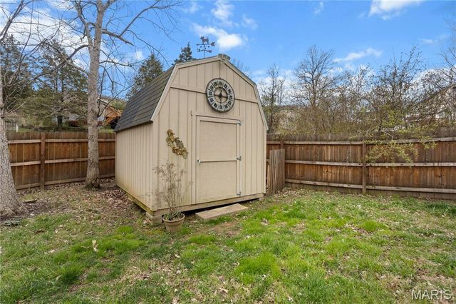 2052 Waybridge Lane, Fenton, MO 63026