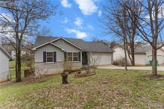 2052 Waybridge Lane, Fenton, MO 63026