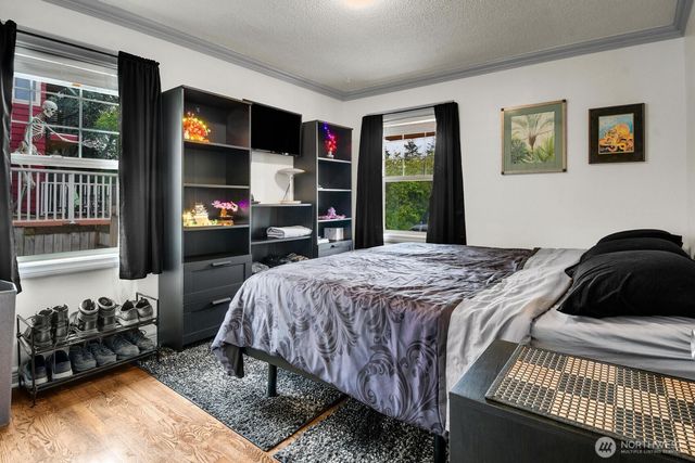10820 Lake Ridge Drive S, Seattle, WA 98178