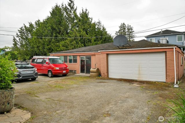 10820 Lake Ridge Drive S, Seattle, WA 98178