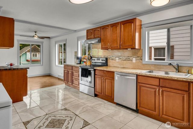 10820 Lake Ridge Drive S, Seattle, WA 98178