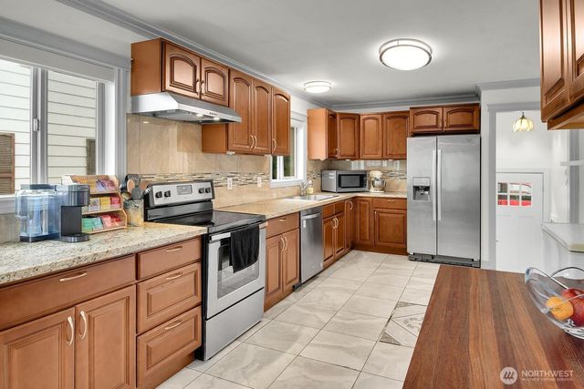 10820 Lake Ridge Drive S, Seattle, WA 98178