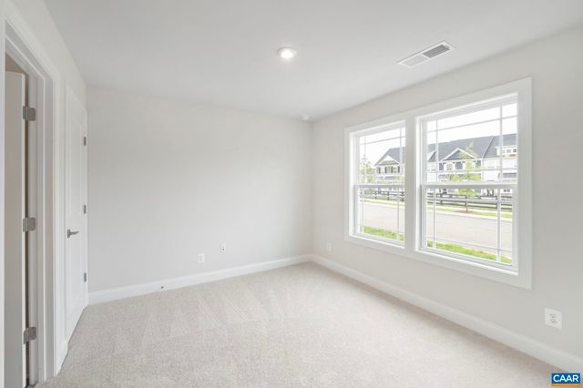 770 PARK RIDGE DR, Crozet, VA 22932