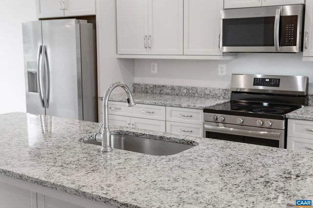 770 PARK RIDGE DR, Crozet, VA 22932