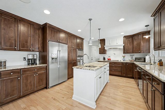 2900 195th Street E, Prior Lake, MN 55372