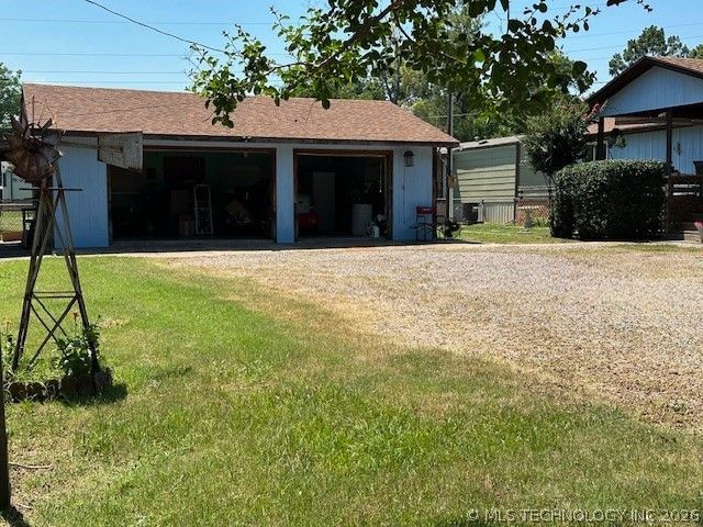 3923 E-Z Street, Kingston, OK 73439