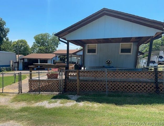 3923 E-Z Street, Kingston, OK 73439