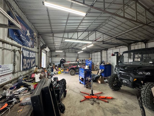 105 N 6th Street E, Dawson, TX 76639
