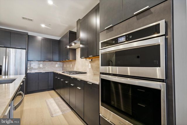 22318 ROANOKE RISE TER, Ashburn, VA 20148