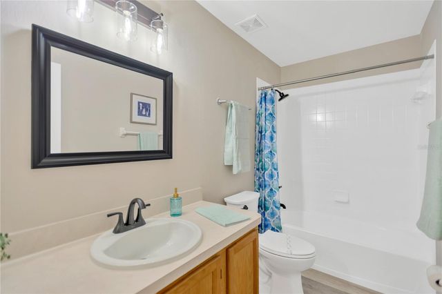 327 KENSINGTON LAKE CIRCLE, Brandon, FL 33511