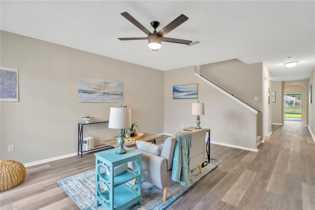 327 KENSINGTON LAKE CIRCLE, Brandon, FL 33511