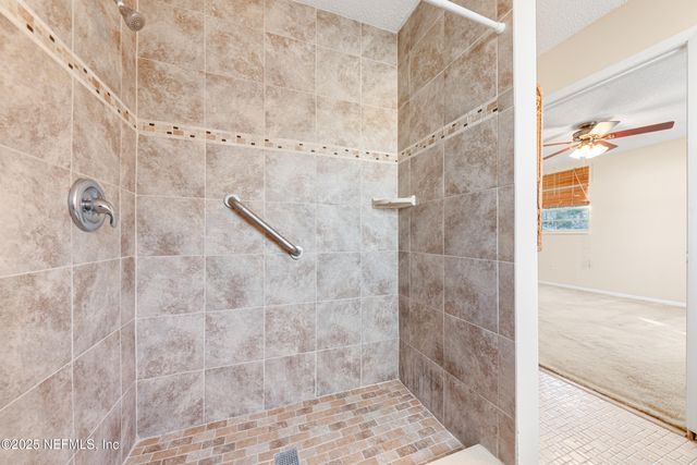 1210 11TH Street N, Jacksonville Beach, FL 32250