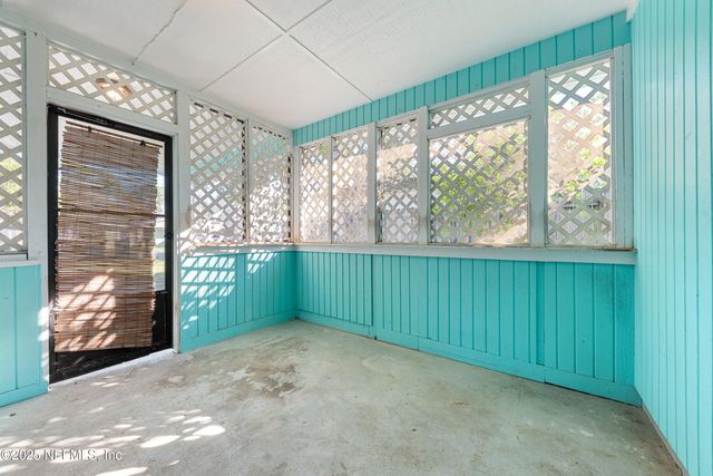 1210 11TH Street N, Jacksonville Beach, FL 32250