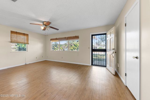 1210 11TH Street N, Jacksonville Beach, FL 32250