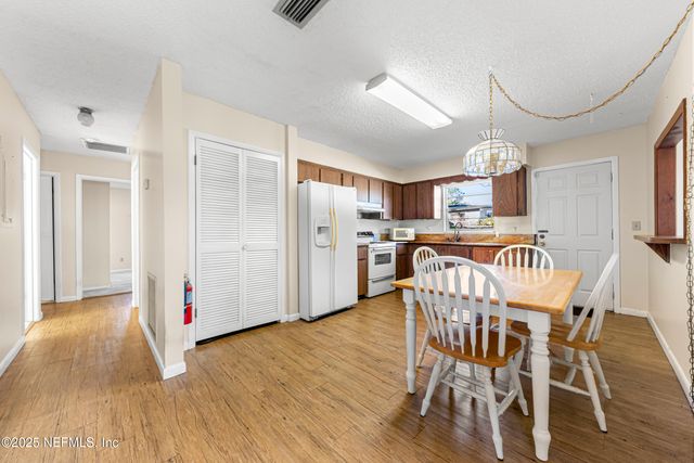 1210 11TH Street N, Jacksonville Beach, FL 32250