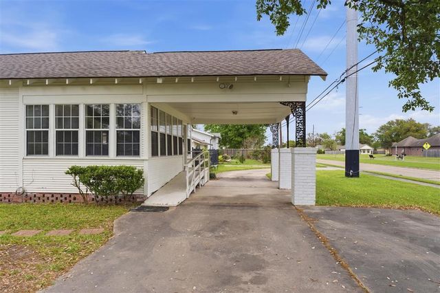 1323 10th Street, Lake Charles, LA 70601