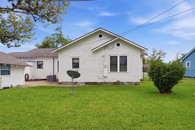 1323 10th Street, Lake Charles, LA 70601