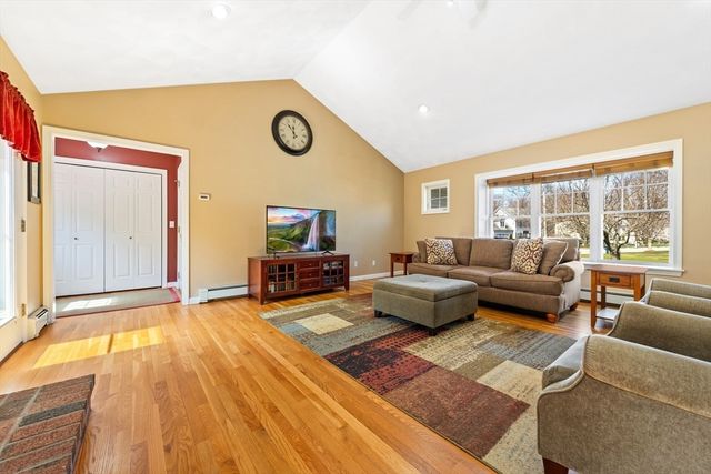 6 Abbie Lane, Attleboro, MA 02703