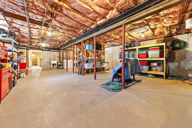 6 Abbie Lane, Attleboro, MA 02703