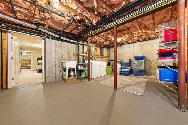 6 Abbie Lane, Attleboro, MA 02703