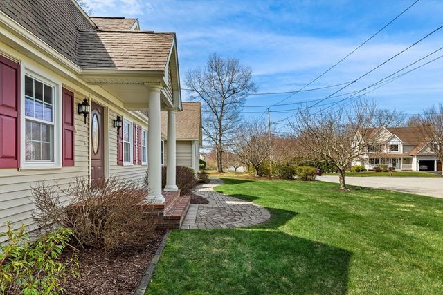 6 Abbie Lane, Attleboro, MA 02703