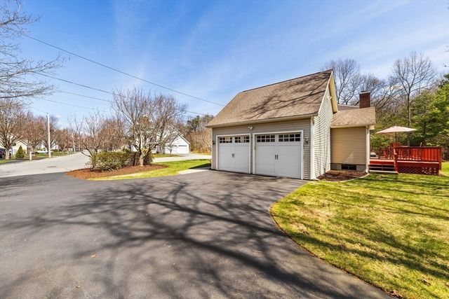 6 Abbie Lane, Attleboro, MA 02703