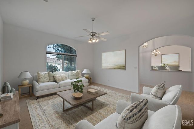 3302 Medallion Rose Avenue, Bakersfield, CA 93313