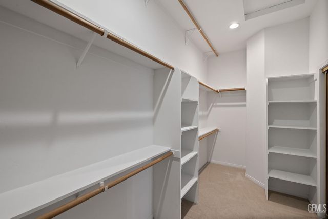 3302 Medallion Rose Avenue, Bakersfield, CA 93313