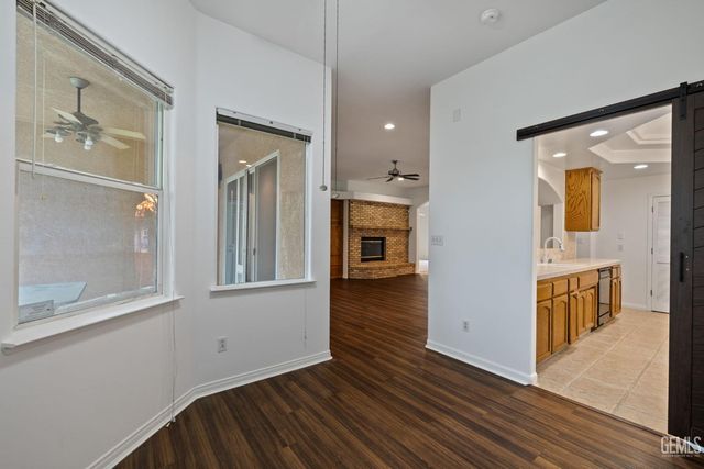 3302 Medallion Rose Avenue, Bakersfield, CA 93313