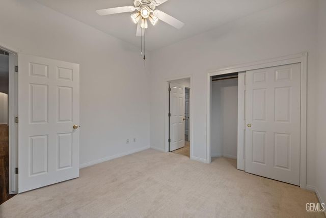 3302 Medallion Rose Avenue, Bakersfield, CA 93313