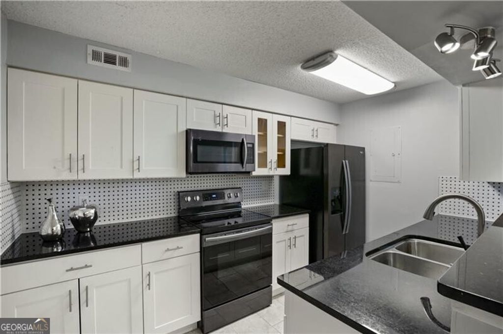 176 Barone Place NW, Atlanta, GA 30327